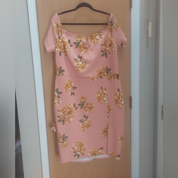 CHARLOTTE RUSSE - Picture 1 of 7